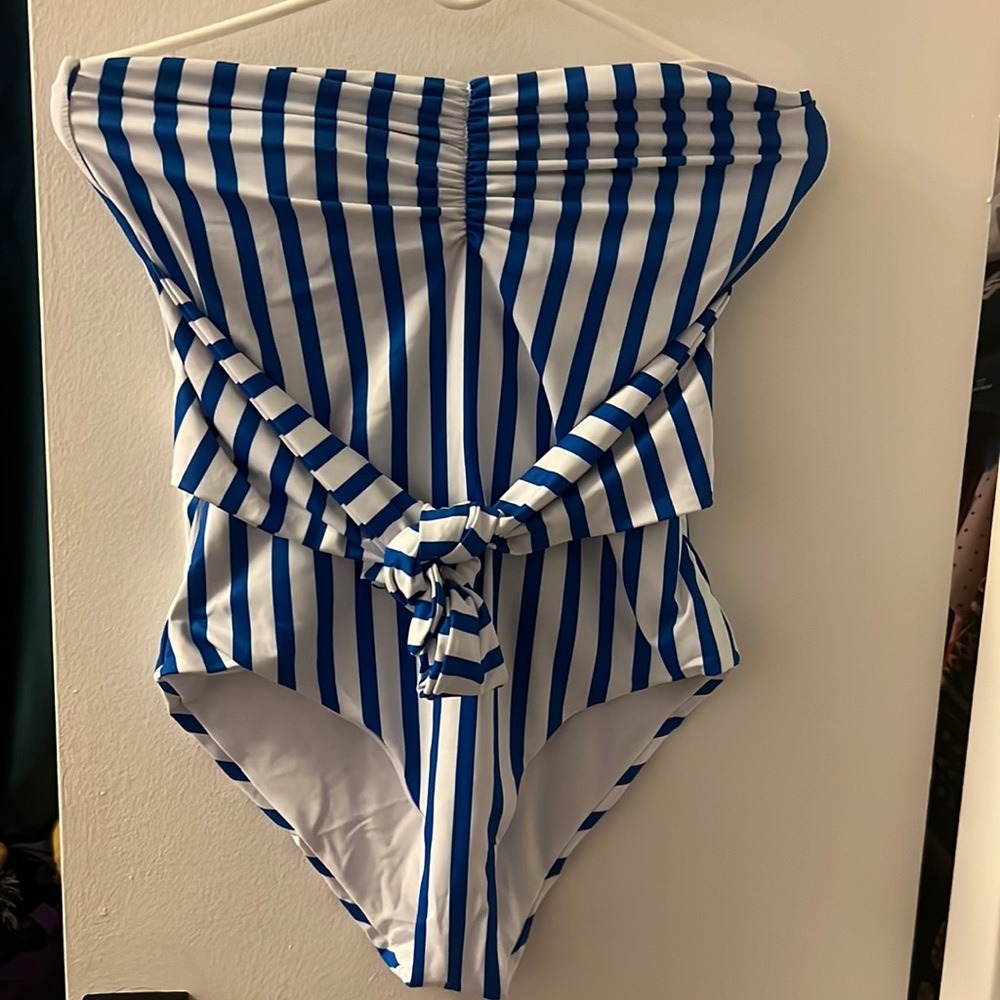 New stripe swimsuit